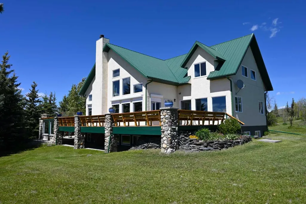 8416 Rge Road 1-3 Rural Pincher Creek No. 9 M.d. Of AB T0K 0P0