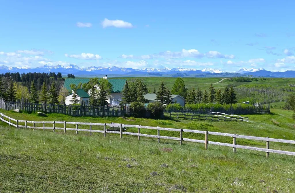 8416 Rge Road 1-3 Rural Pincher Creek No. 9 M.d. Of AB T0K 0P0