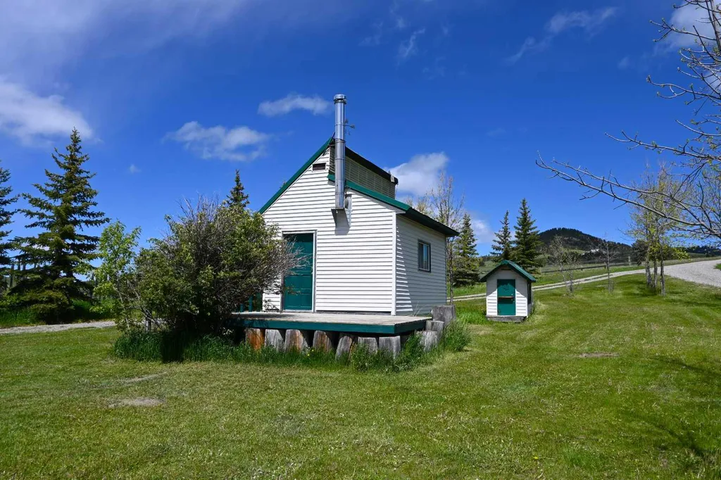 8416 Rge Road 1-3 Rural Pincher Creek No. 9 M.d. Of AB T0K 0P0