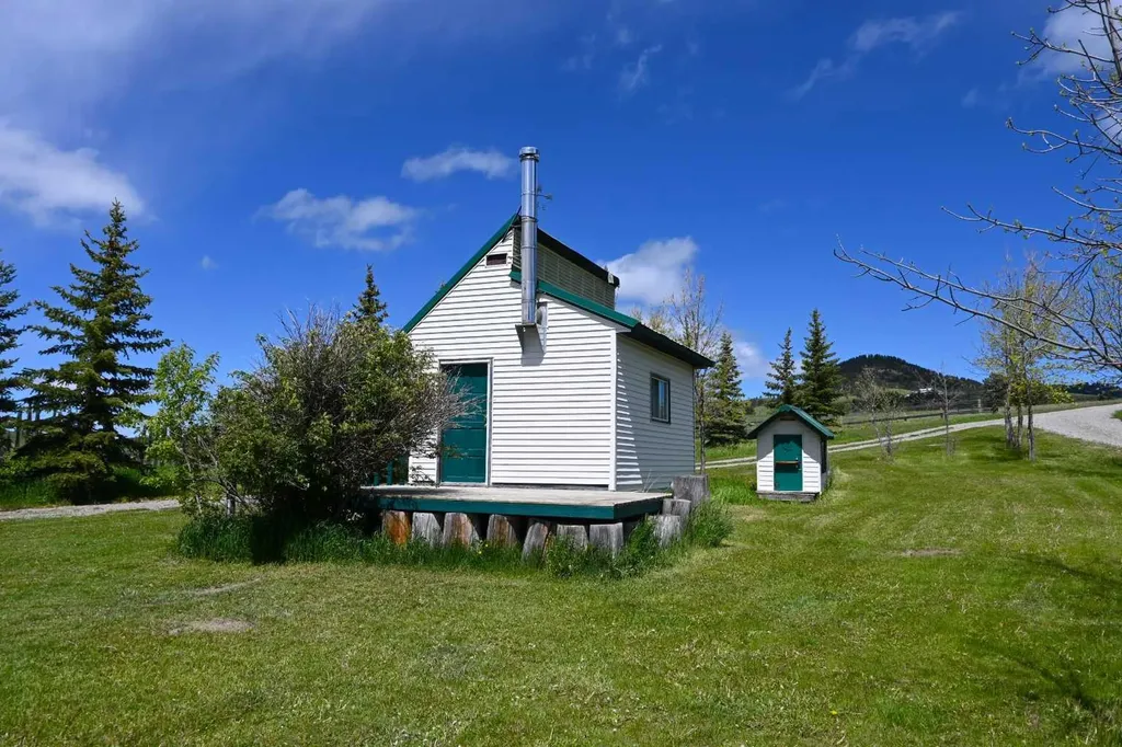 8416 Rge Road 1-3 Rural Pincher Creek No. 9 M.d. Of AB T0K 0P0