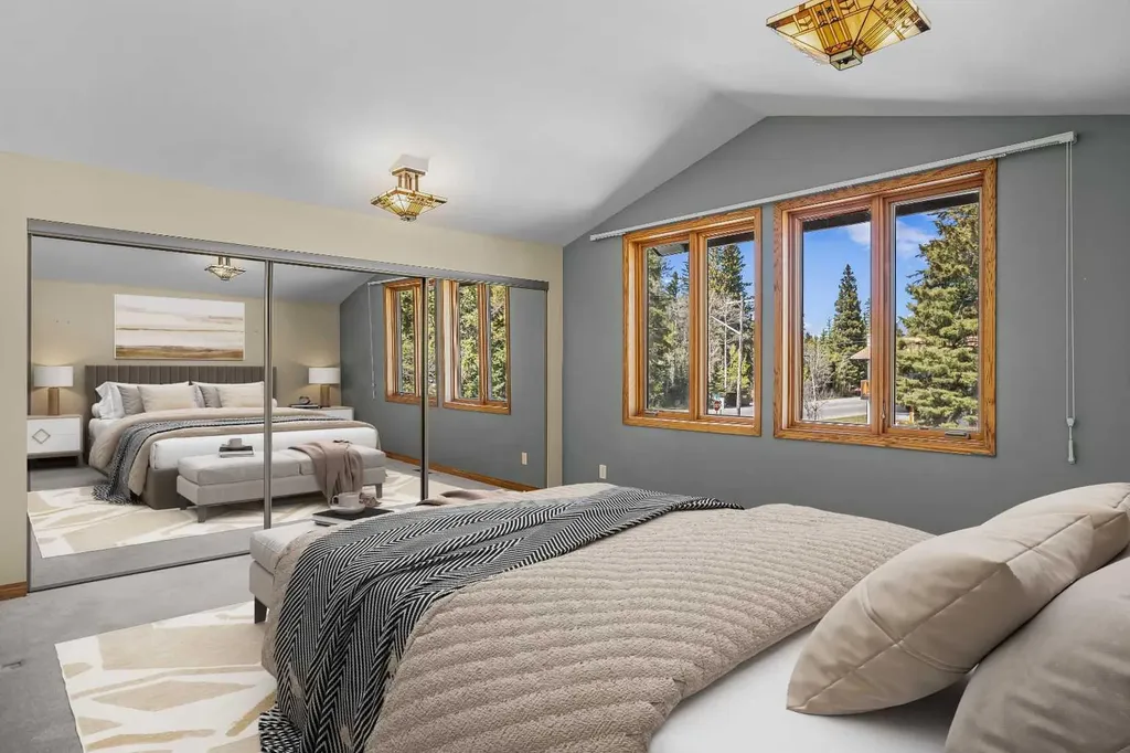 933 15th Street Canmore AB T1W 1X2