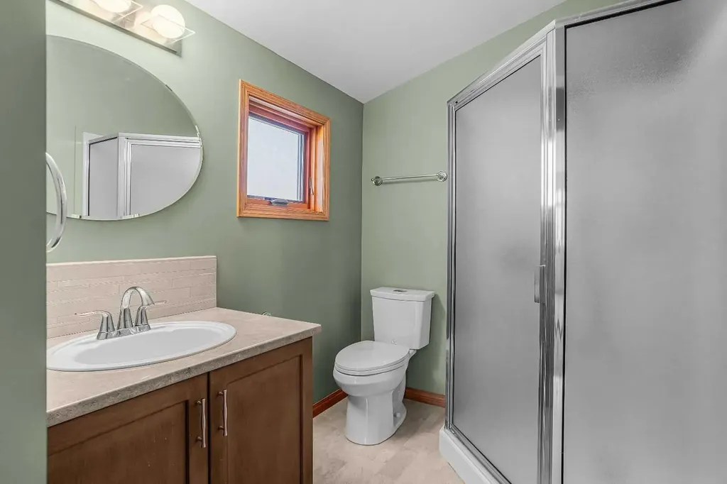 933 15th Street Canmore AB T1W 1X2