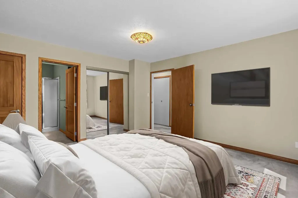 933 15th Street Canmore AB T1W 1X2