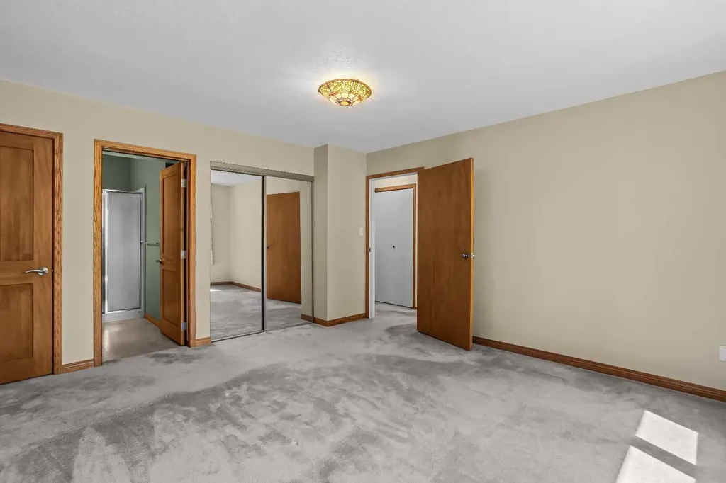 933 15th Street Canmore AB T1W 1X2