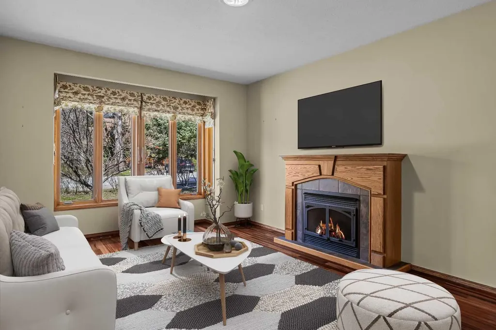933 15th Street Canmore AB T1W 1X2