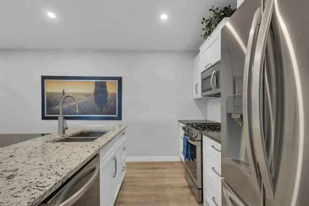 20A Sylvaire Close Sylvan Lake AB T4S 2H6