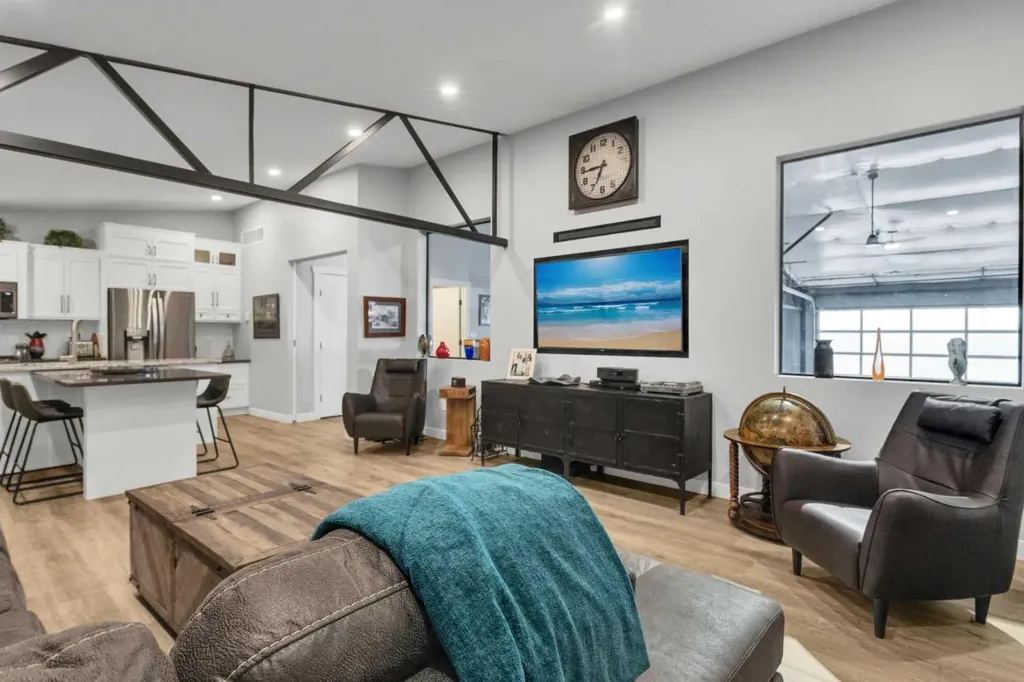 20A Sylvaire Close Sylvan Lake AB T4S 2H6