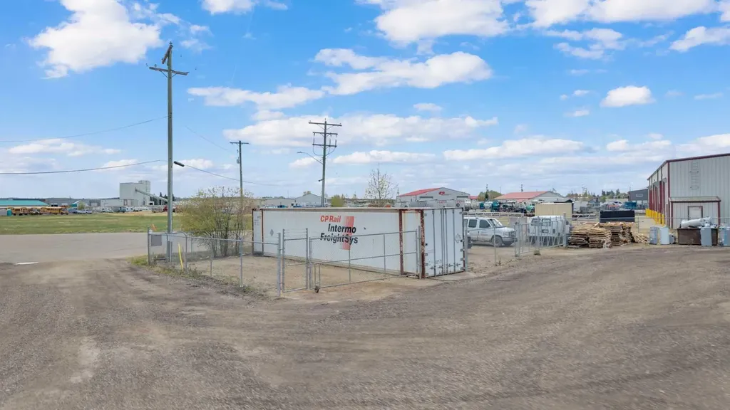20A Sylvaire Close Sylvan Lake AB T4S 2H6