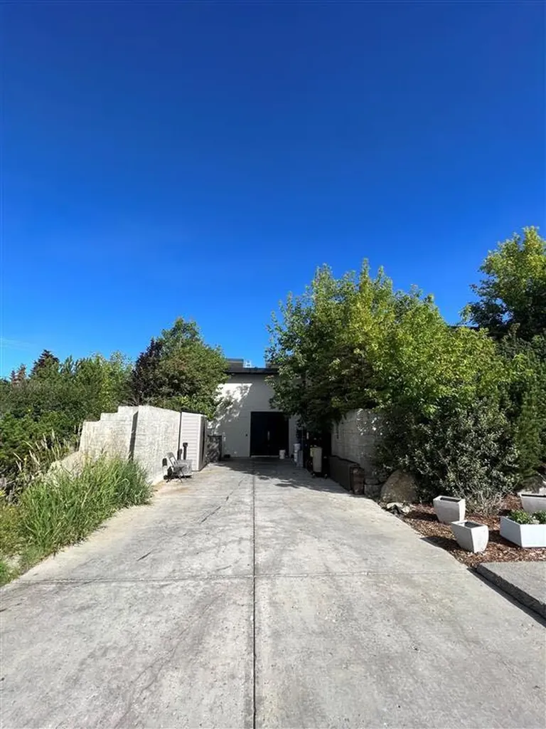254028 Bearspaw Road Rural Rocky View County AB T3L 2P7