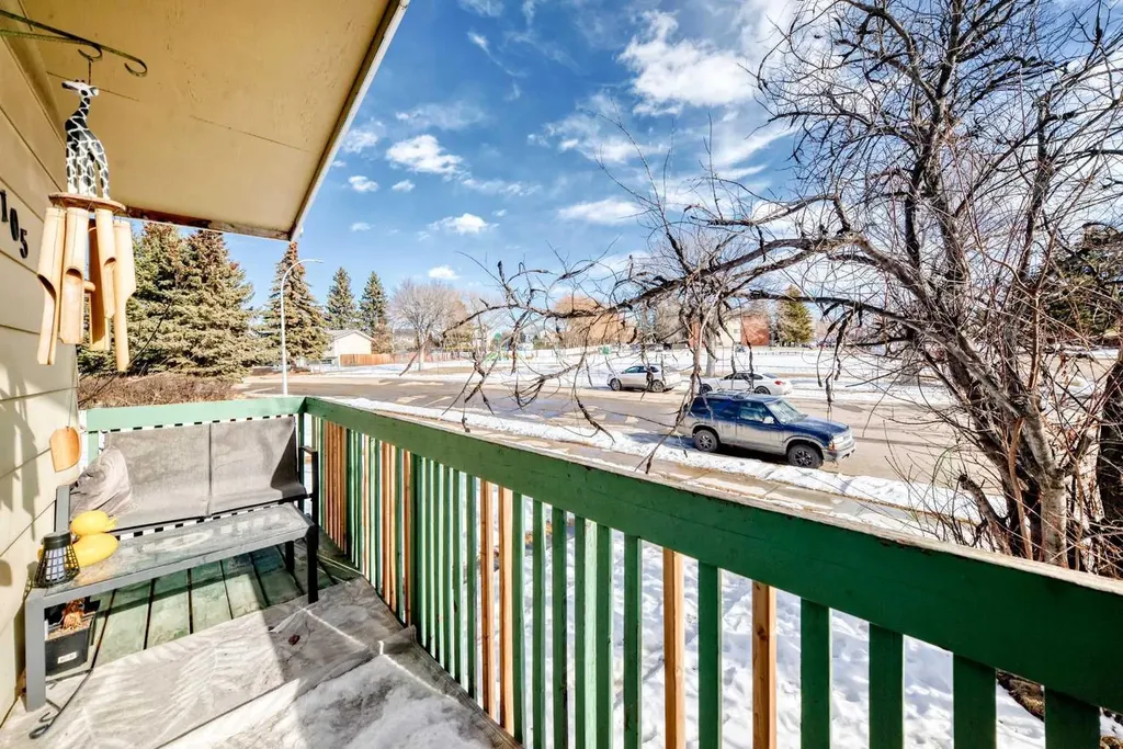 4105 53 Avenue Innisfail AB T4G 1G3