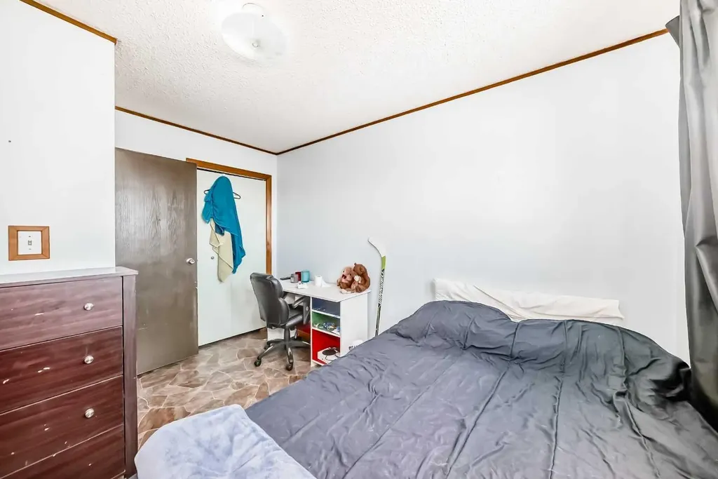 4105 53 Avenue Innisfail AB T4G 1G3