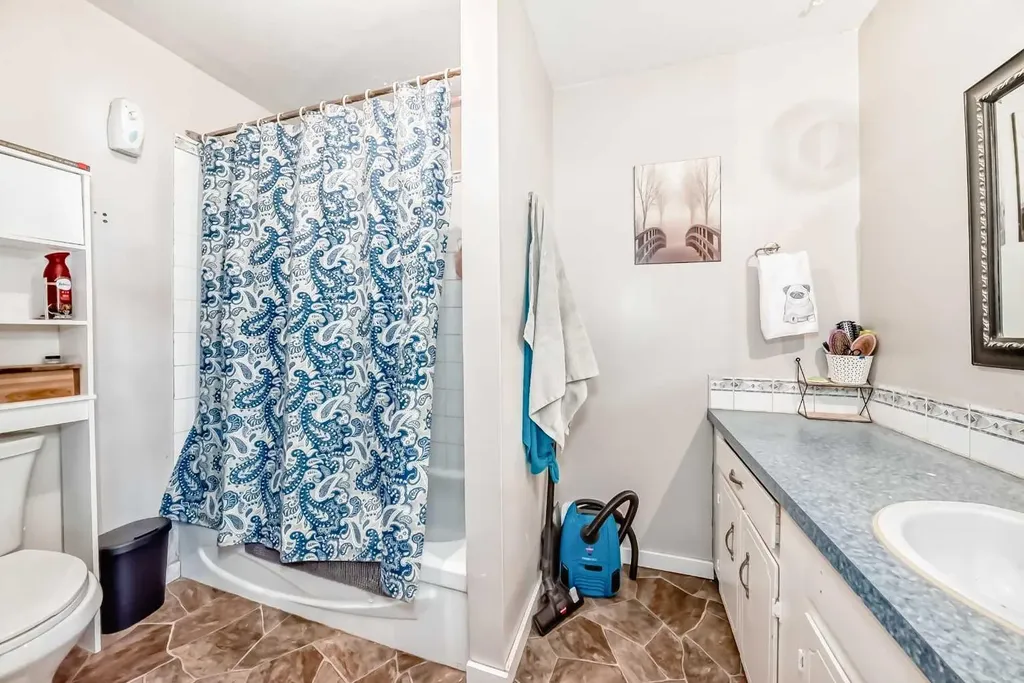 4105 53 Avenue Innisfail AB T4G 1G3
