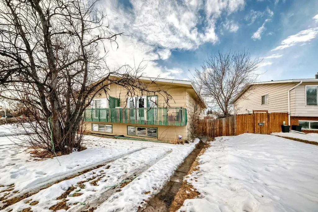 4105 53 Avenue Innisfail AB T4G 1G3
