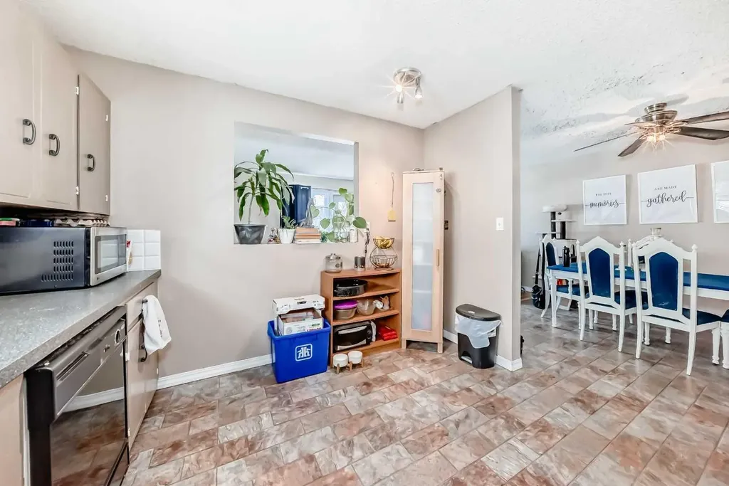 4105 53 Avenue Innisfail AB T4G 1G3