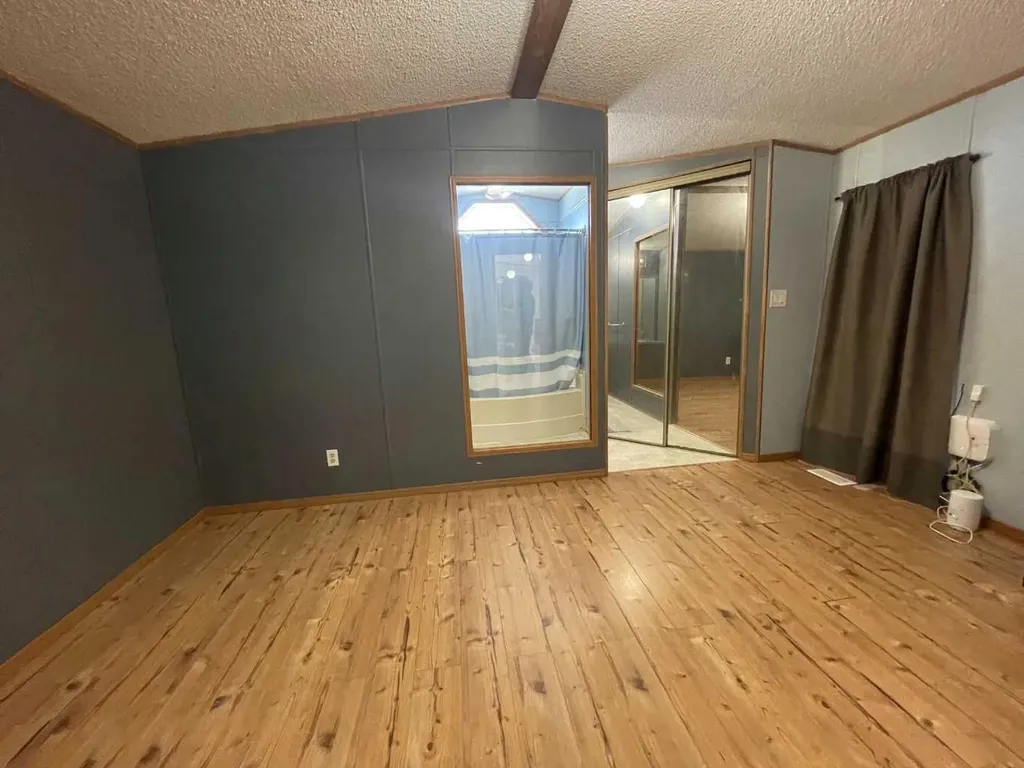 10508 98 Avenue High Level AB T0H 1Z0