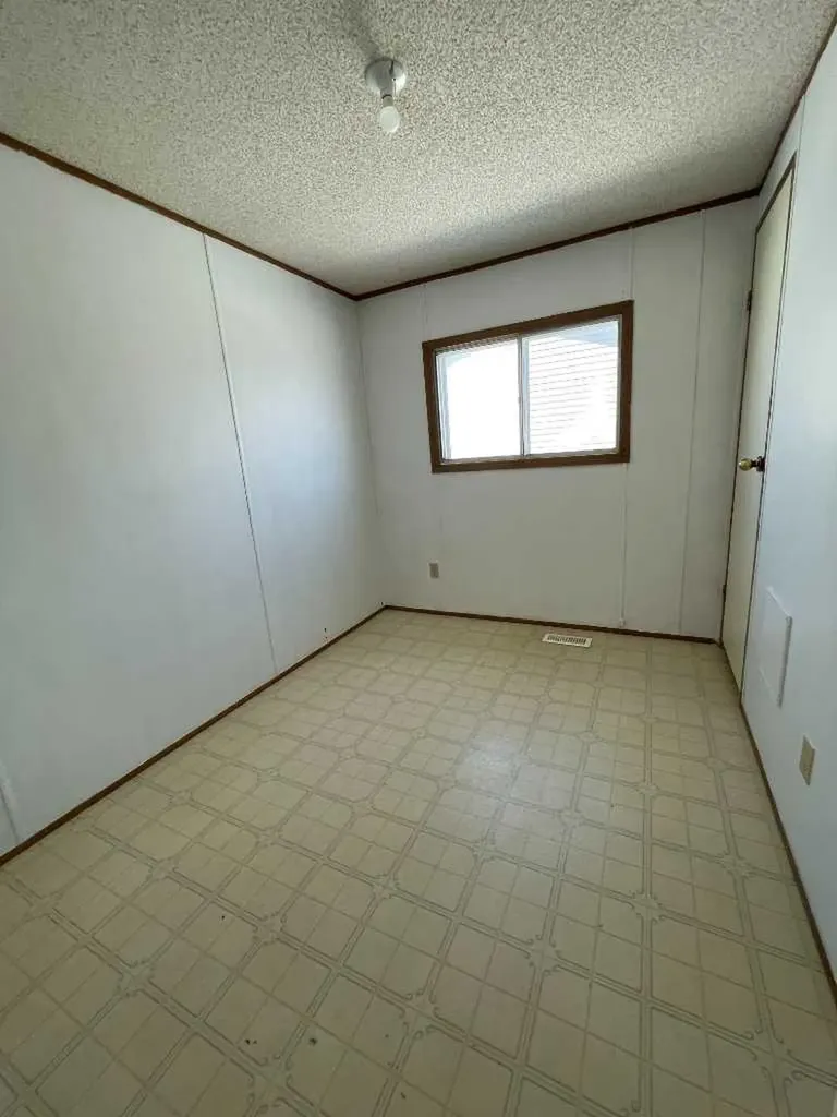 10508 98 Avenue High Level AB T0H 1Z0