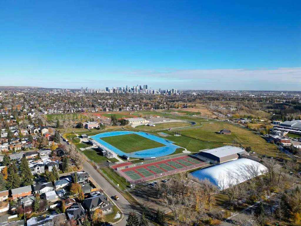 2004 51 Avenue SW Calgary AB T3E 1J6