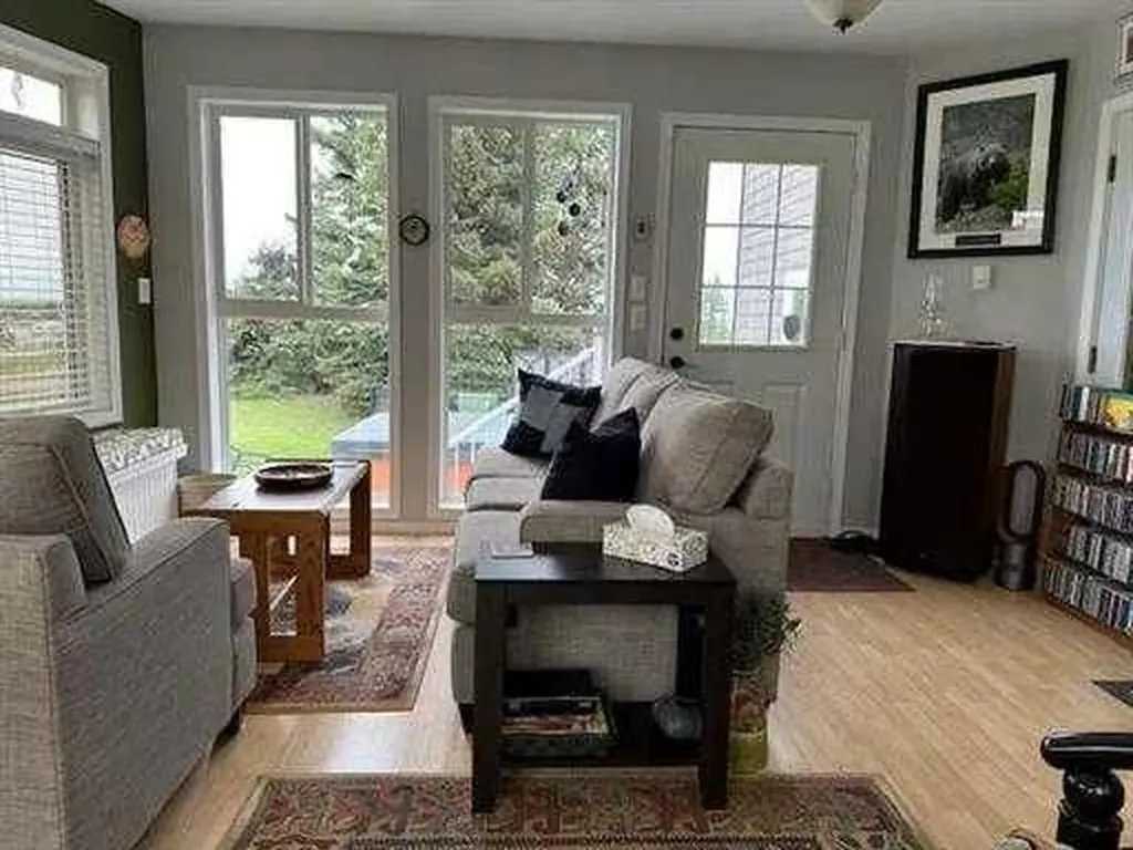623 2nd Street E Cardston AB T0K 0K0