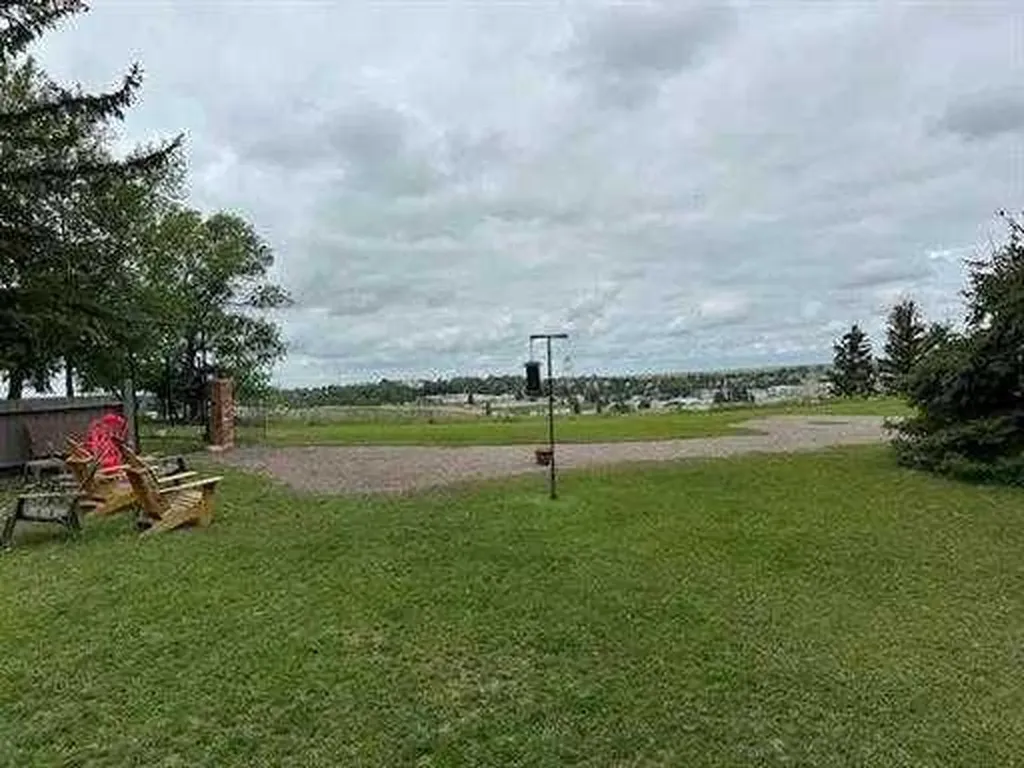 623 2nd Street E Cardston AB T0K 0K0