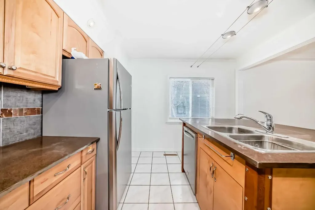 820 9a Street NE Calgary AB T2E 4L6