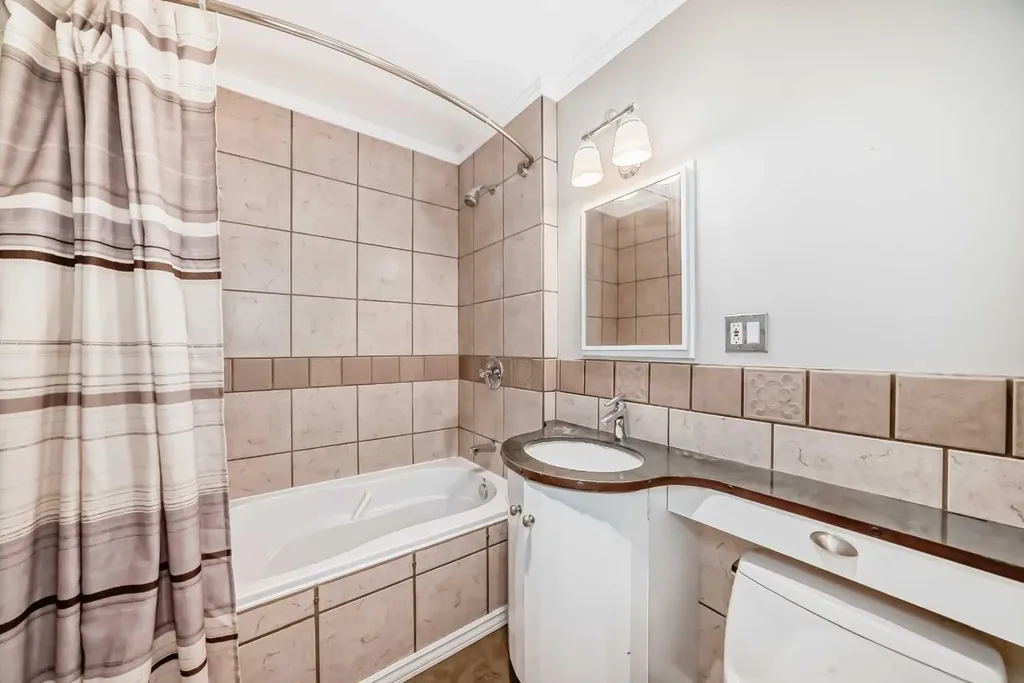 820 9a Street NE Calgary AB T2E 4L6
