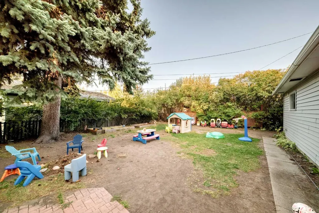 820 9a Street NE Calgary AB T2E 4L6