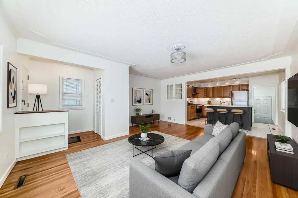 820 9a Street NE Calgary AB T2E 4L6