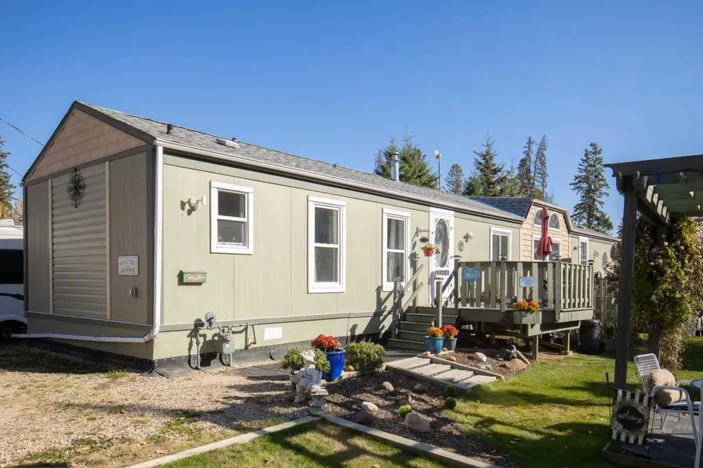 41513 Highway 771 Rural Lacombe County AB T0C 0J0