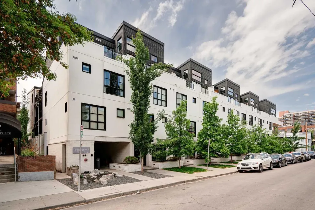 1719 9a Street SW Calgary AB T2T 6S3