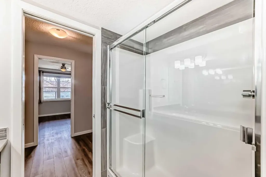 10 Market Boulevard SE Airdrie AB T4A 0W8