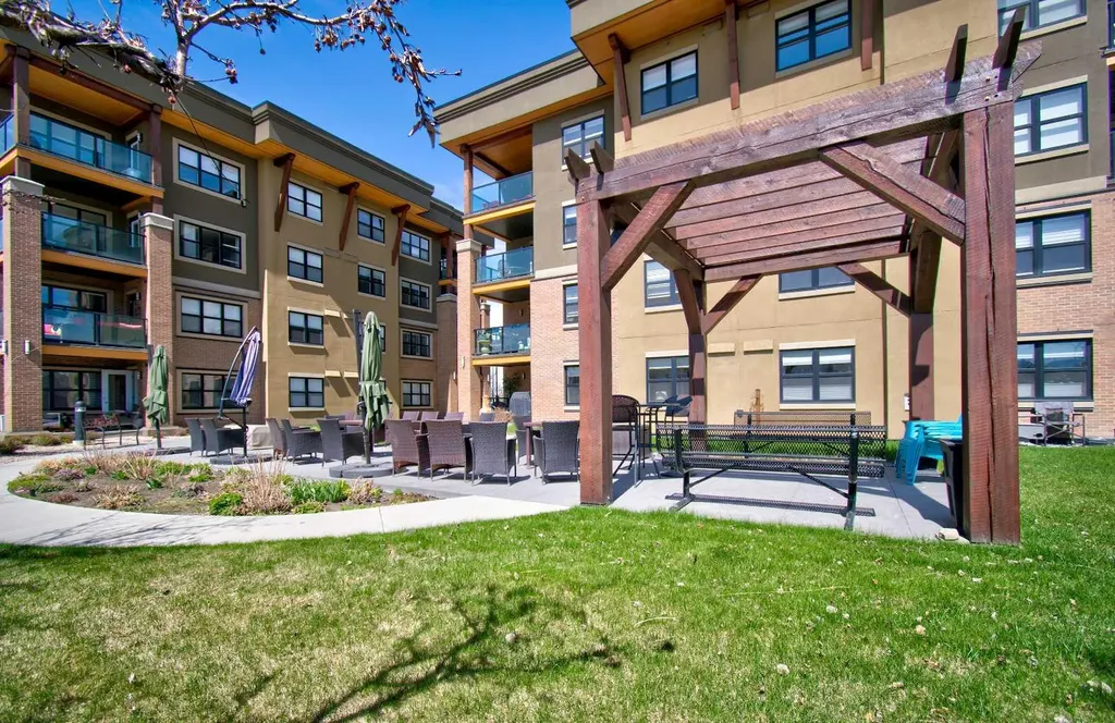 10 Market Boulevard SE Airdrie AB T4A 0W8