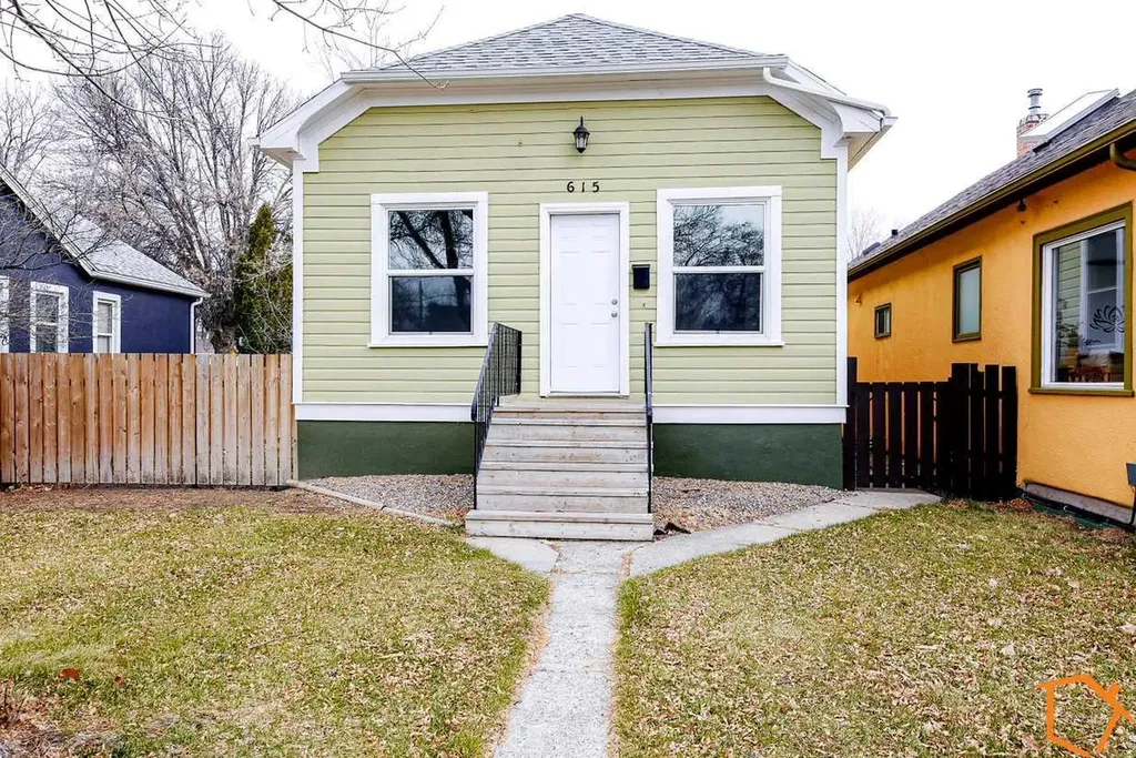 615 14 Street S Lethbridge AB T1J 2Y2