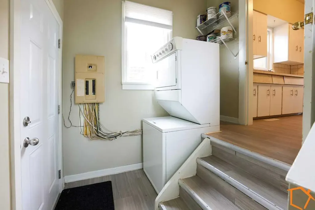 615 14 Street S Lethbridge AB T1J 2Y2