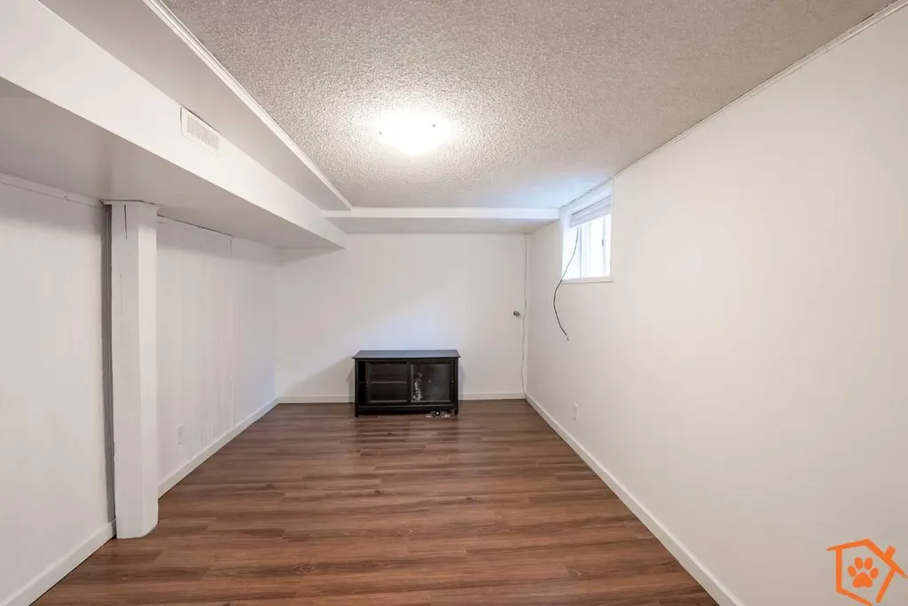 615 14 Street S Lethbridge AB T1J 2Y2