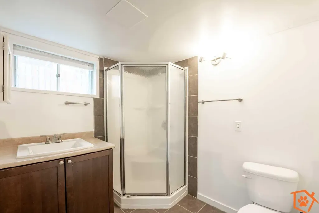 615 14 Street S Lethbridge AB T1J 2Y2