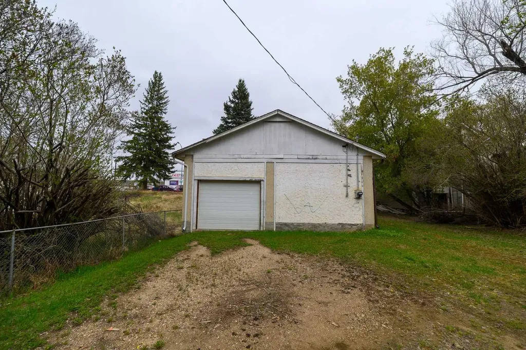 4809 50 Street Athabasca AB T9S 1C8