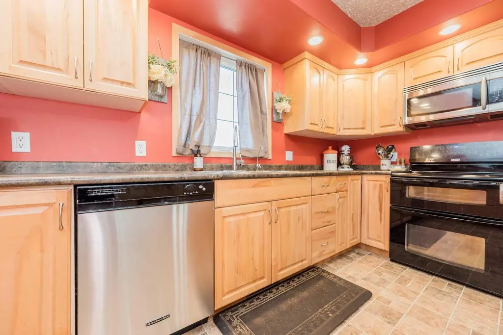 734082B Range Road 51 Sexsmith AB T0H 3C0