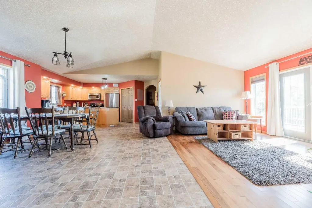 734082B Range Road 51 Sexsmith AB T0H 3C0