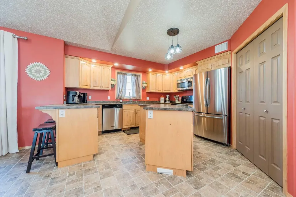 734082B Range Road 51 Sexsmith AB T0H 3C0