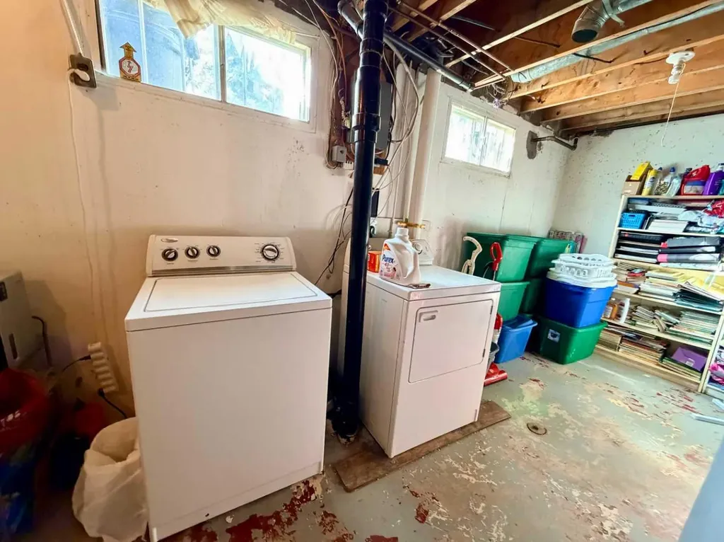 5126 56 Street Rocky Mountain House AB T4T 1L5