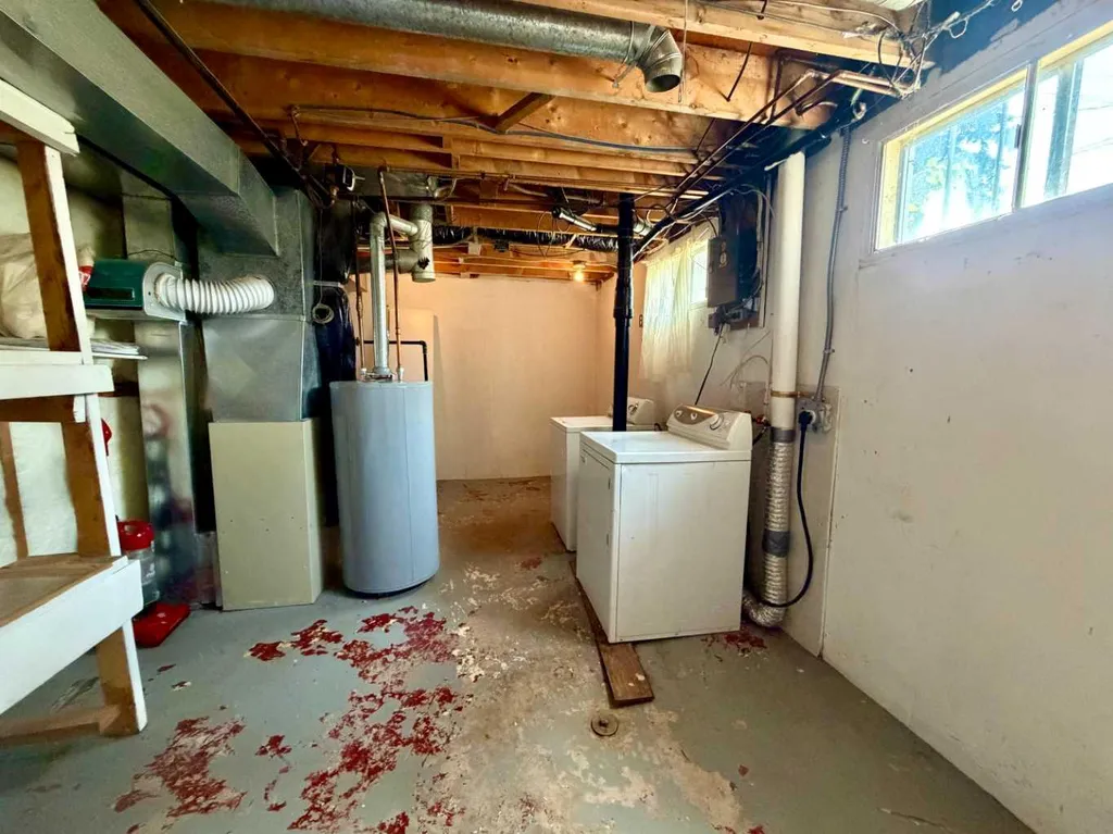 5126 56 Street Rocky Mountain House AB T4T 1L5