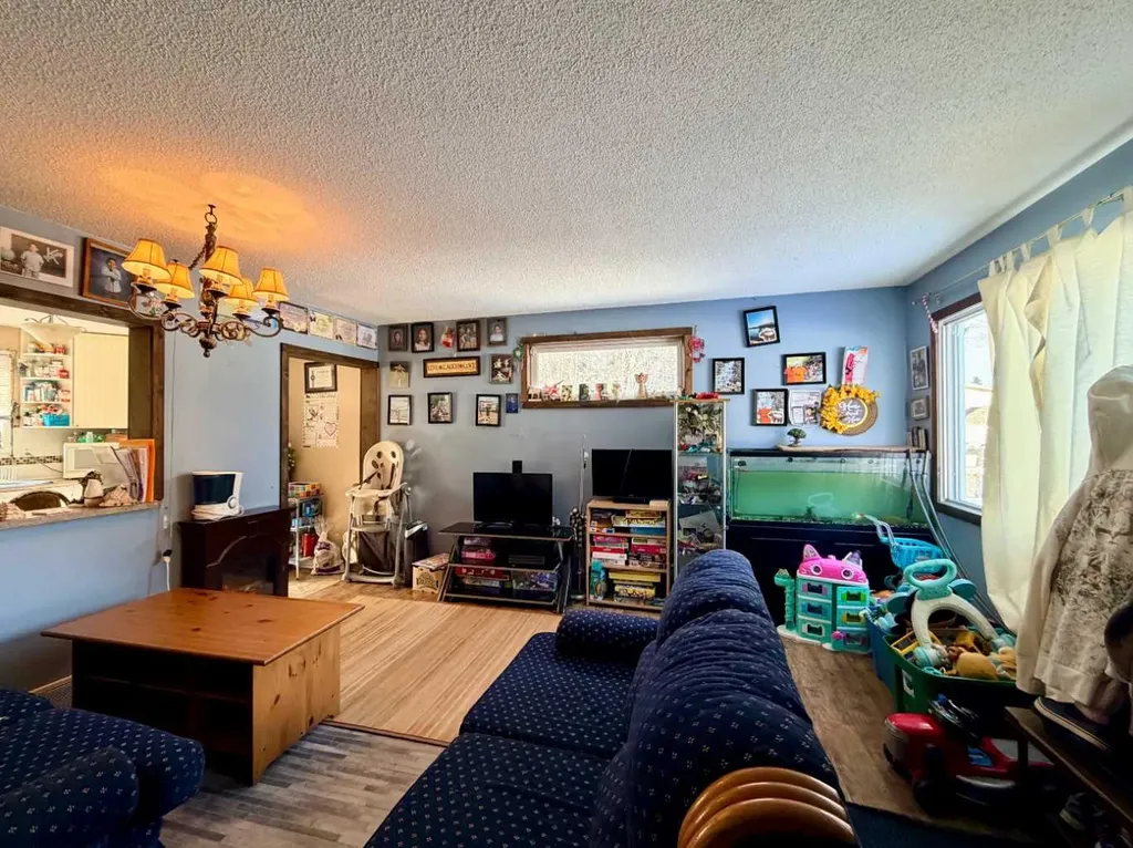 5126 56 Street Rocky Mountain House AB T4T 1L5