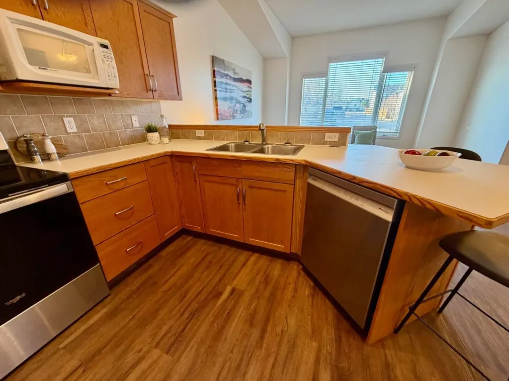 613 Squamish Lane W Lethbridge AB T1K 7W7