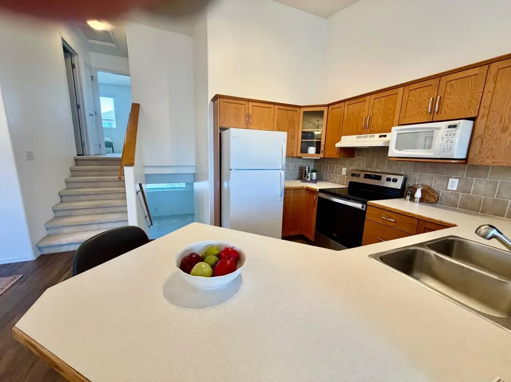 613 Squamish Lane W Lethbridge AB T1K 7W7