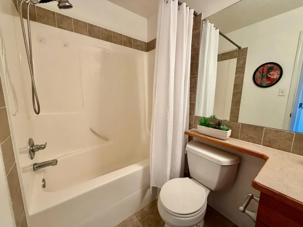 613 Squamish Lane W Lethbridge AB T1K 7W7