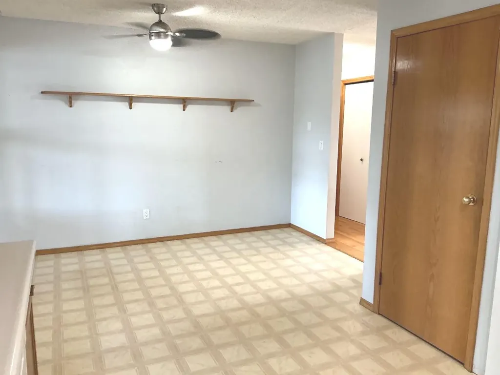 29 Lyons Crescent Whitecourt AB T7S 1B9