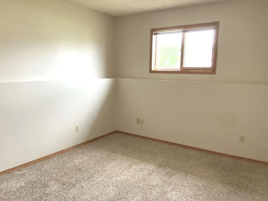 29 Lyons Crescent Whitecourt AB T7S 1B9
