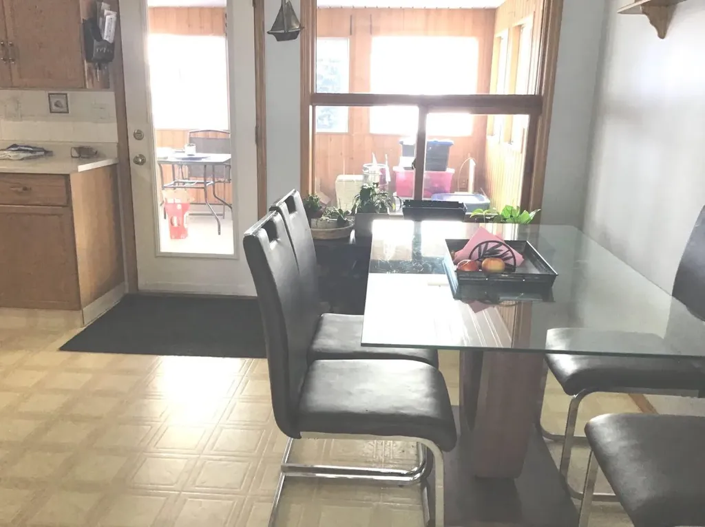 29 Lyons Crescent Whitecourt AB T7S 1B9