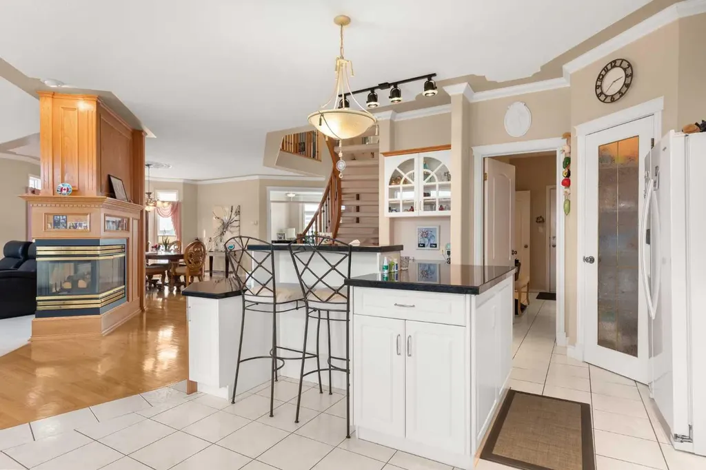 22 Turner Crescent SE Medicine Hat AB T1B4K9