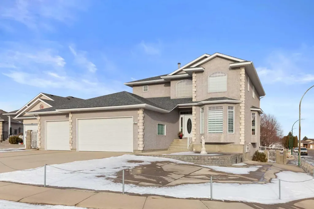 22 Turner Crescent SE Medicine Hat AB T1B4K9